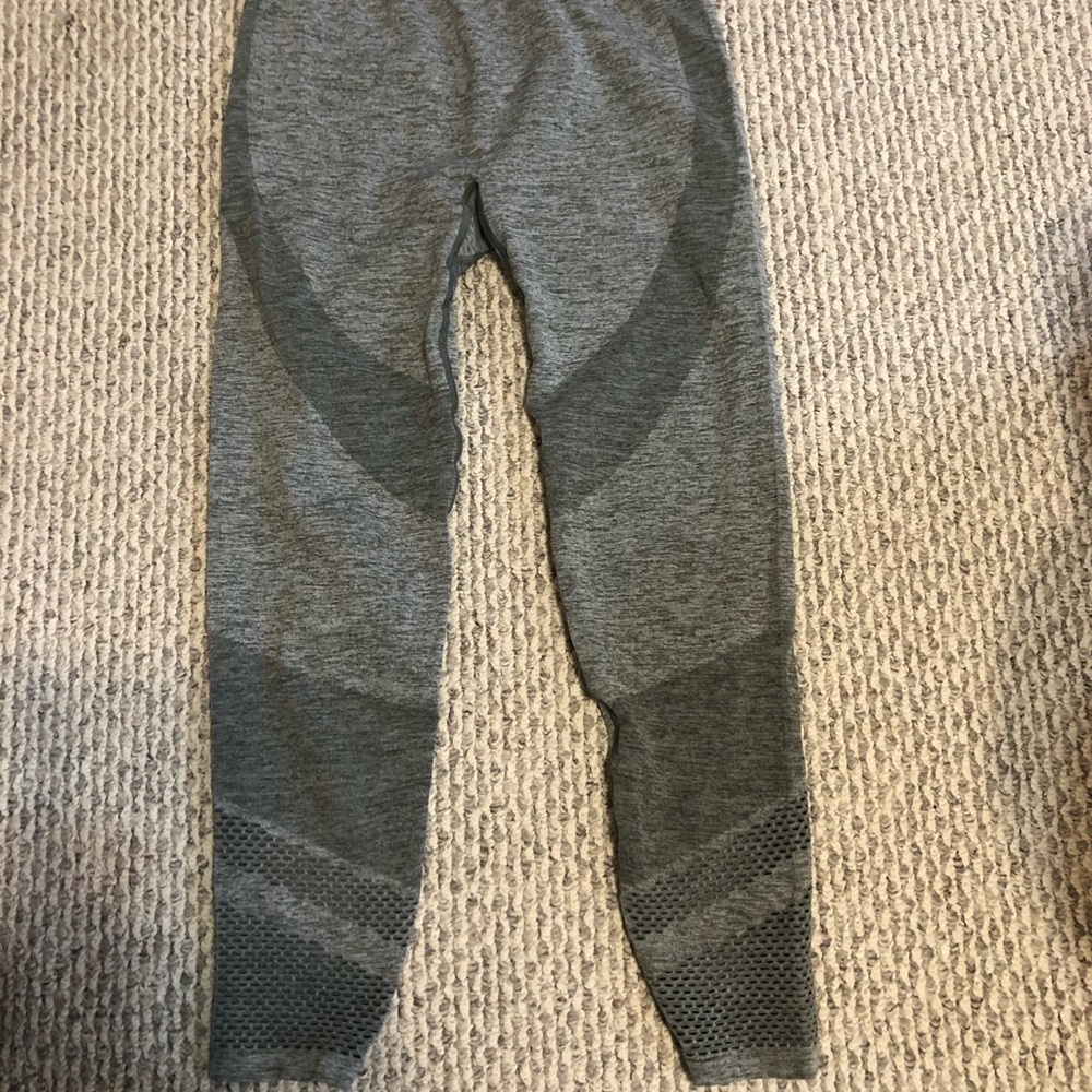 Victoria’s Secret pink seamless workout tights